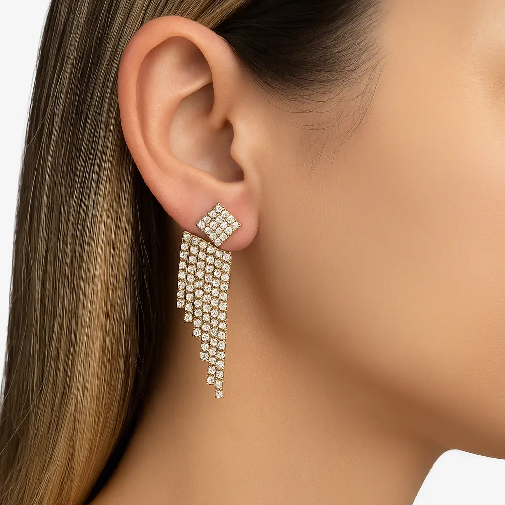 Brinco longo, cravejado