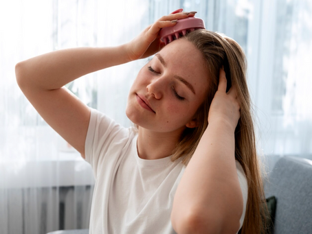 Why Is My Hair Falling Out Suddenly? A Simple Breakdown of Causes & Natural Fixes