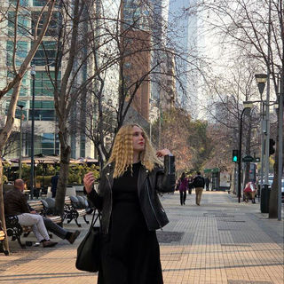 Entiendes Inglés… Pero No Lo Hablas: El Error Silencioso que Está Frenando tu Futuro (y Por Qué Aprender Online es la Única Estrategia Inteligente)