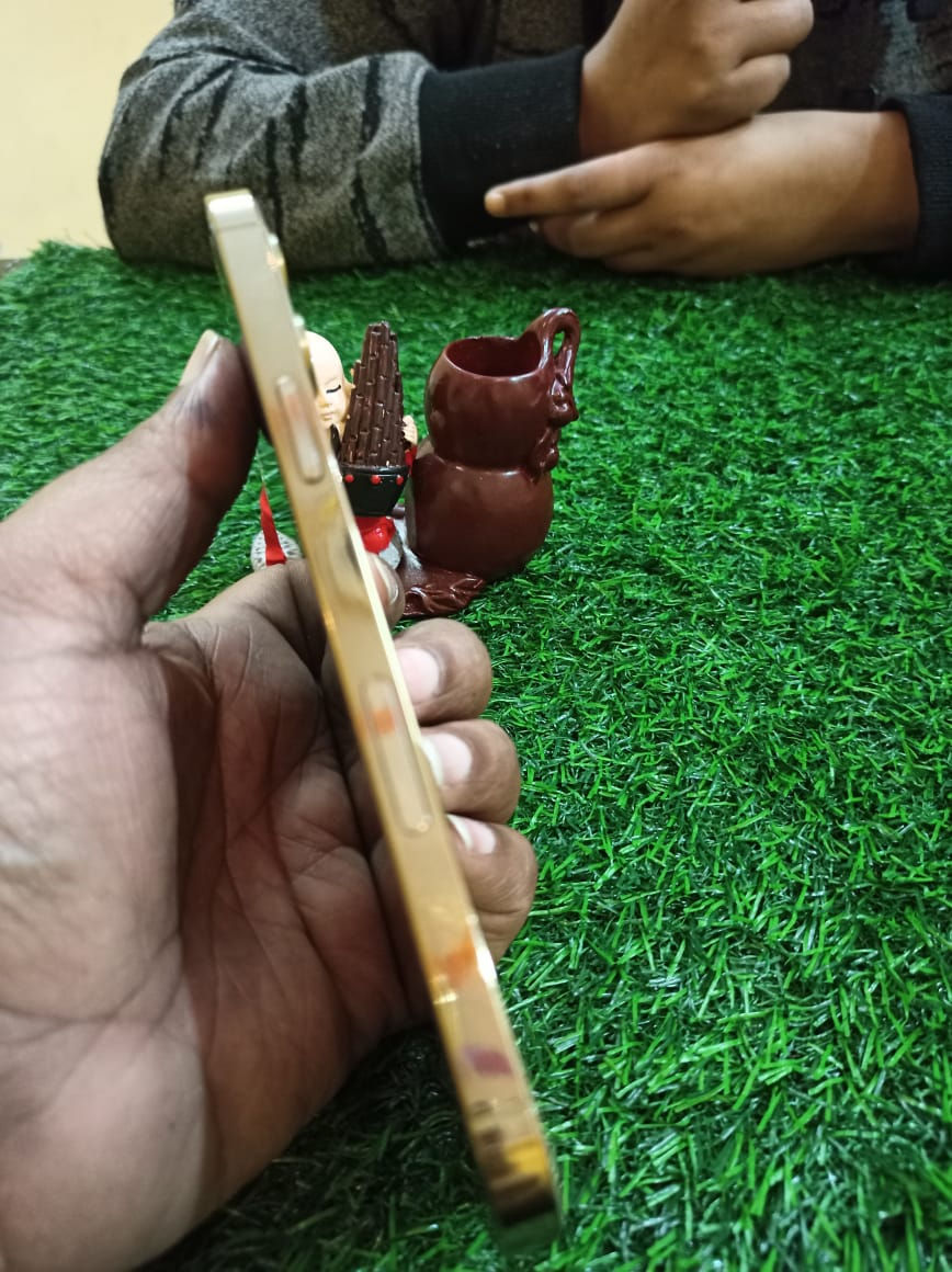 Thumbnail: Iphone 12 pro max KK concept