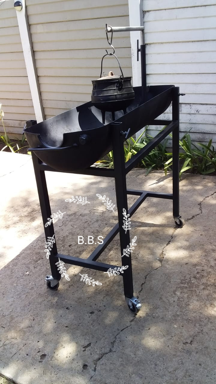 Thumbnail: Potjiekos braaier