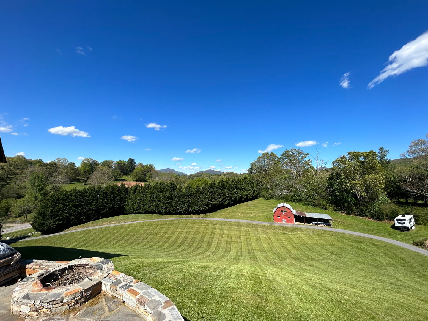 C7BEC46E-5B4D-4711-BCFC-240D4309F8BA