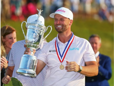 wyndham-clark-us-open-trophy
