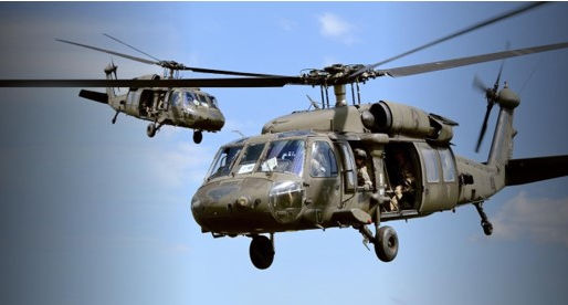 Dva helikoptera Blackhawk američke vojske sudarila su se u zraku – Najmanje 10 mrtvih