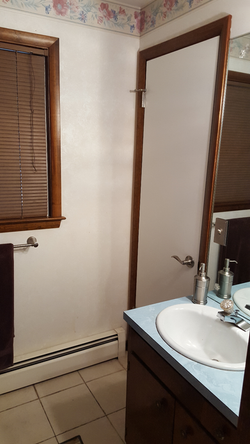 Holiday Bathroom 1-6