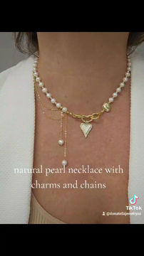 Thumbnail: Pearl necklace with a modern twist