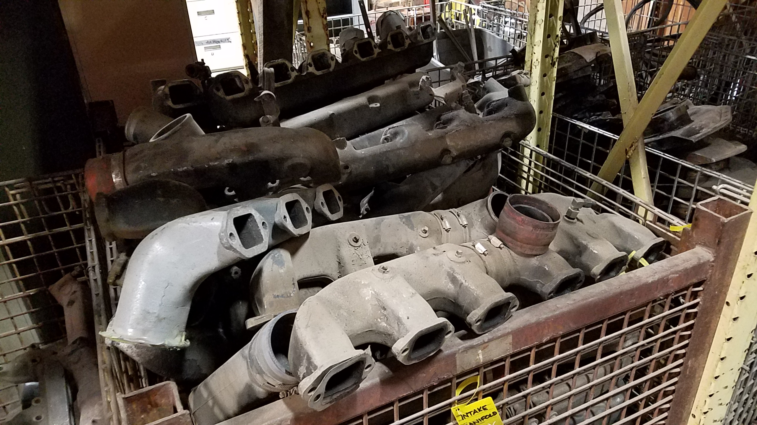 Mack Intake Manifolds