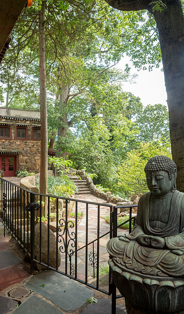 1_Museum courtyard.jpg