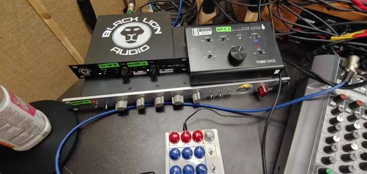 Effects, a controller and the recording signal chain.