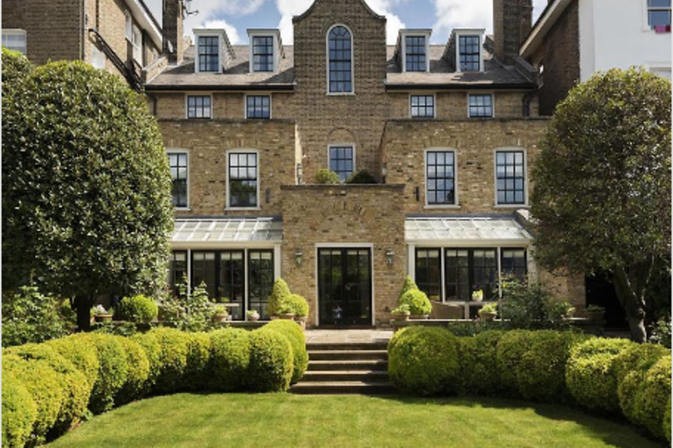 Landscaped luxury family home representing Muswell Hill garden living