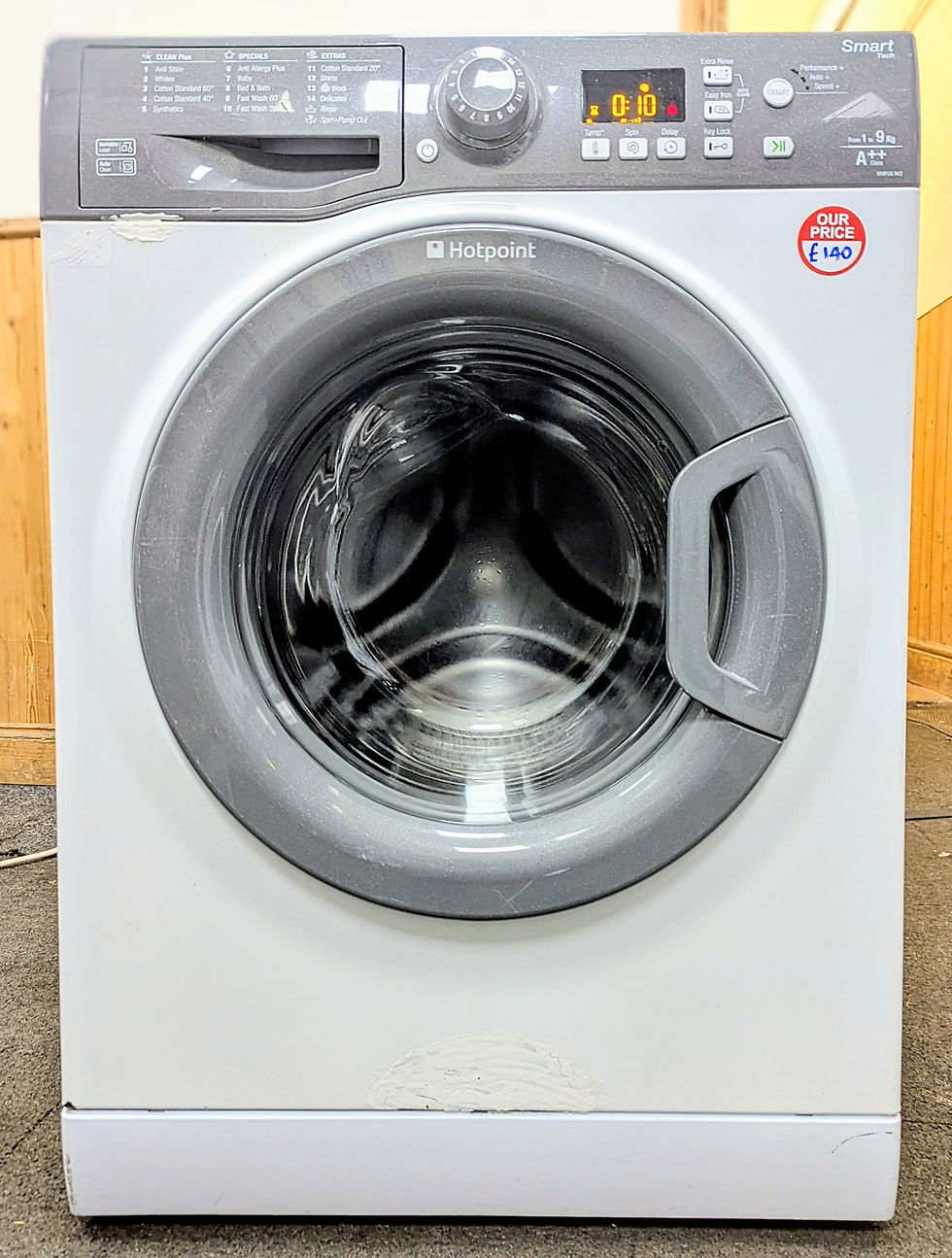 Hotpoint WMFUG942P 9kg washing machine