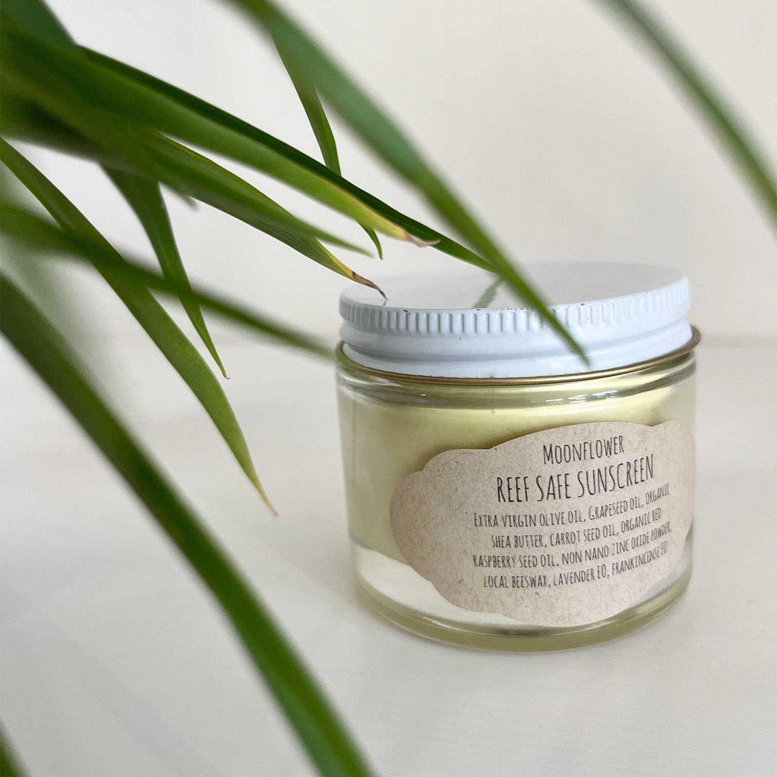 Reef Safe Sunscreen por Moonflower