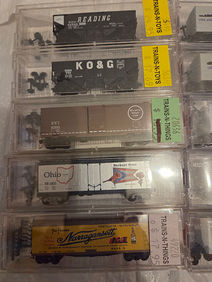 N scale freight train cars collection Reading KO&G Ohio boxcars collectible model trains in online auction Cronebaugh Auctions Ohio