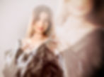 Frau, sinnlich lächelnd, Zoom Effekt, im Studio von ad Photographie