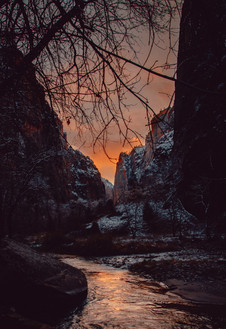 sunset photo in Zion national park with snow
