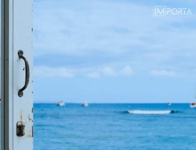 Why Door Hardware Fails Faster in Coastal and Humid Areas of the UAE