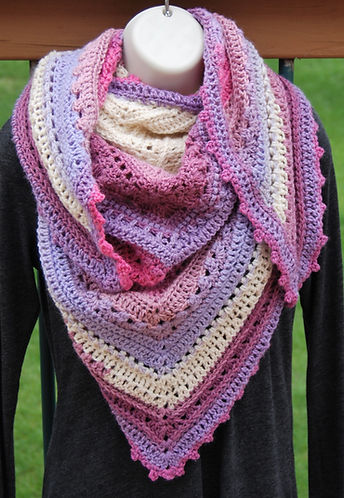 Taste of Honey Shawl (4).JPG