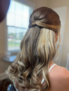 Beautiful hairstyle for the bride