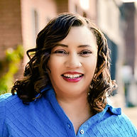 RDe headshot 2 (1)revised.jpg