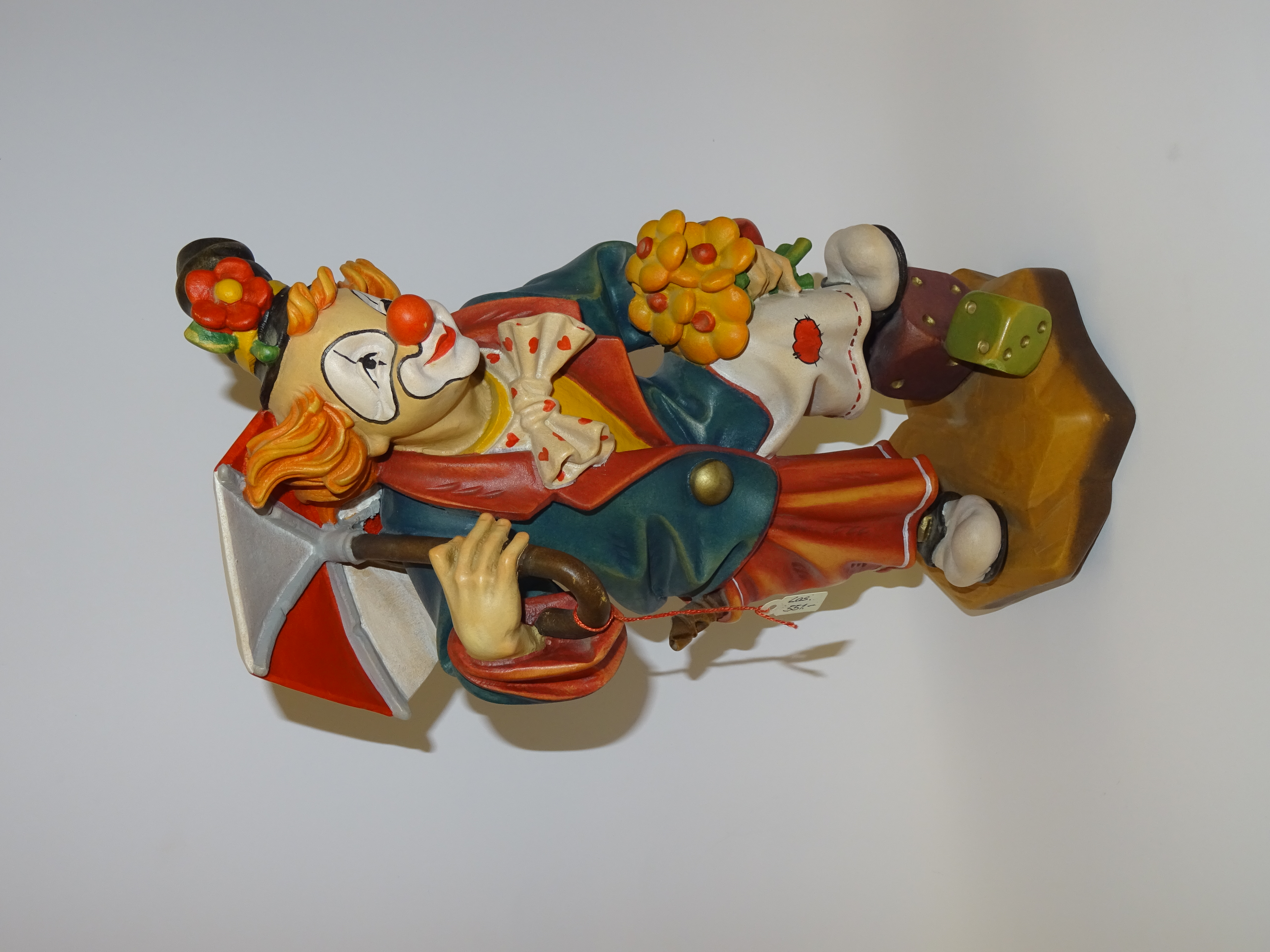 geschnitzter verliebter Clown