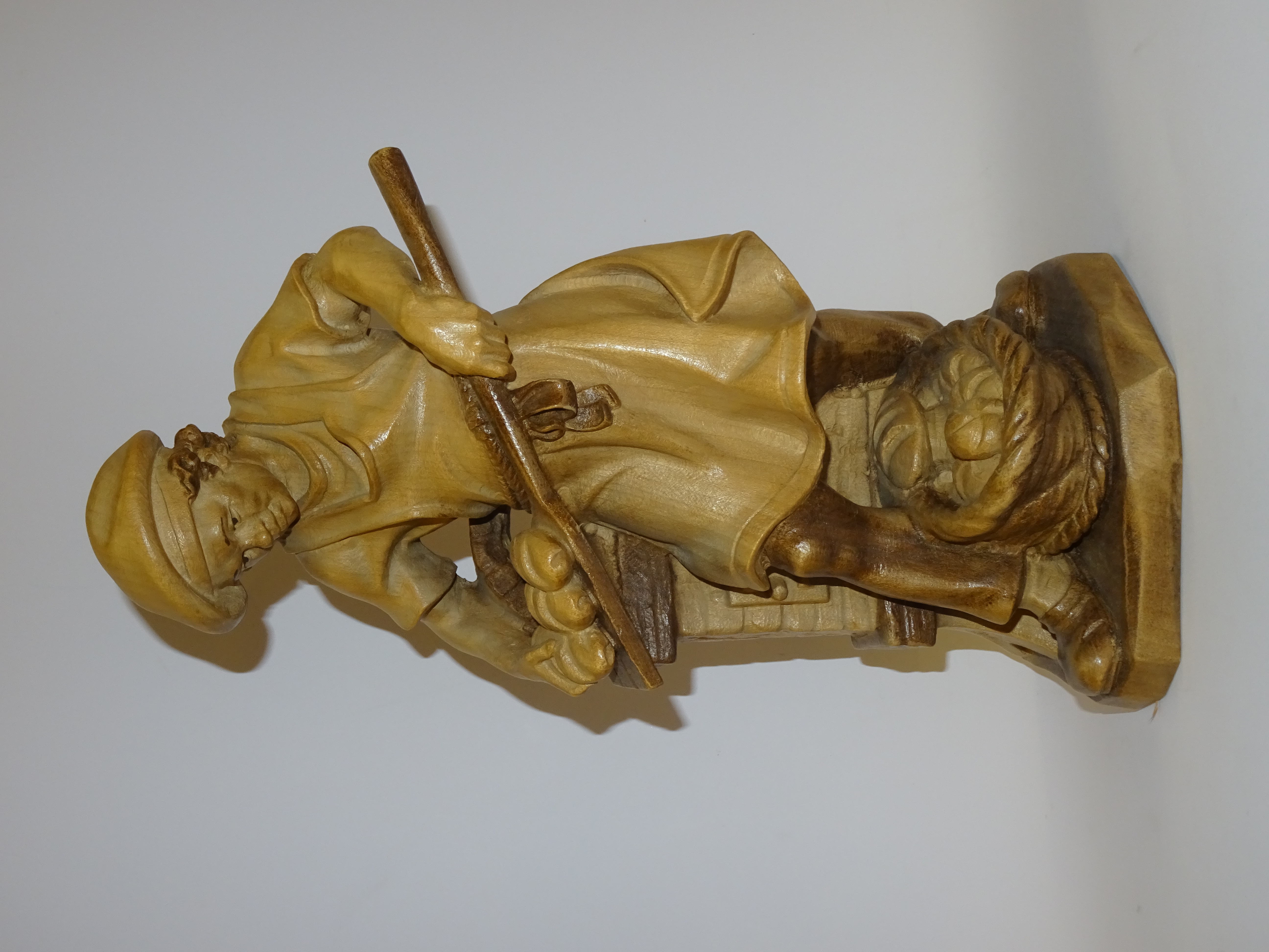 Bäcker aus Holz geschnitzt