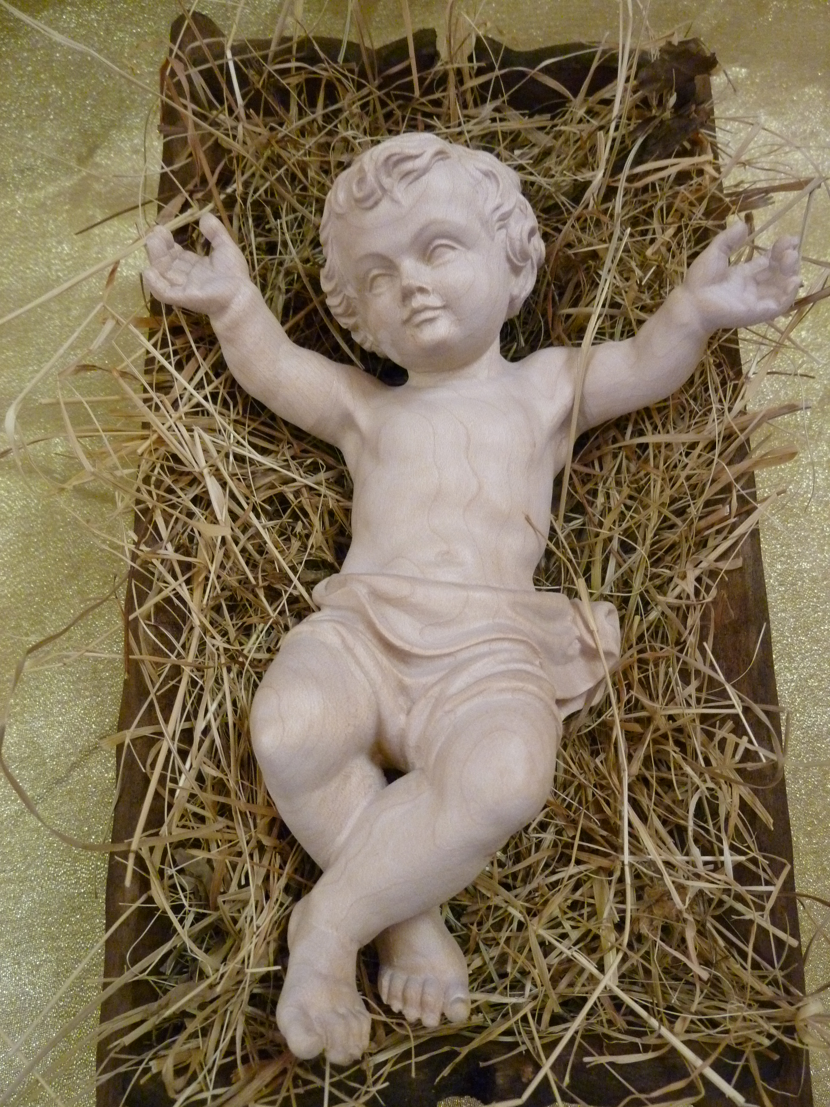 Jesuskind gross in Krippe, natur/roh