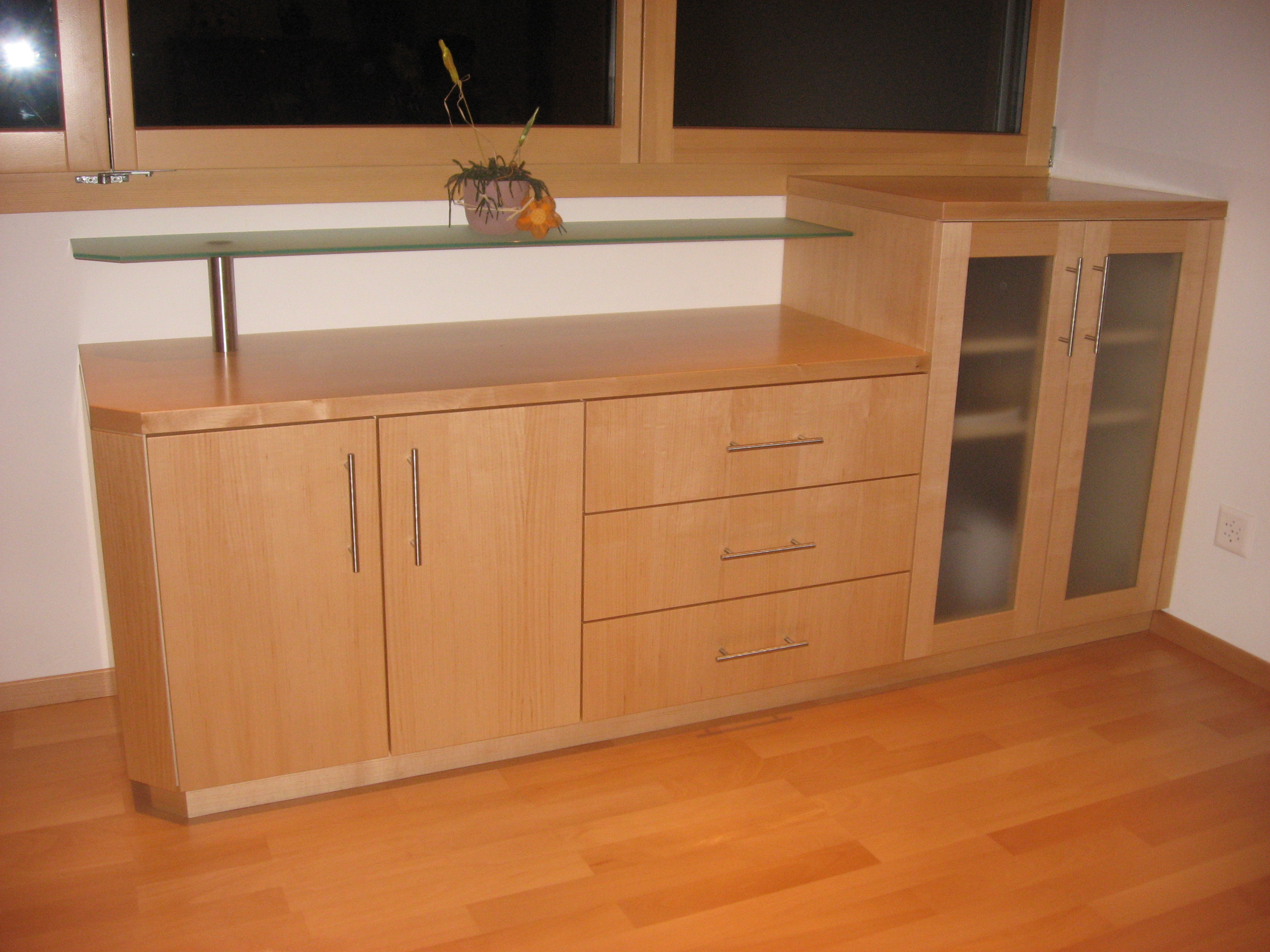 Sideboard in Ahorn