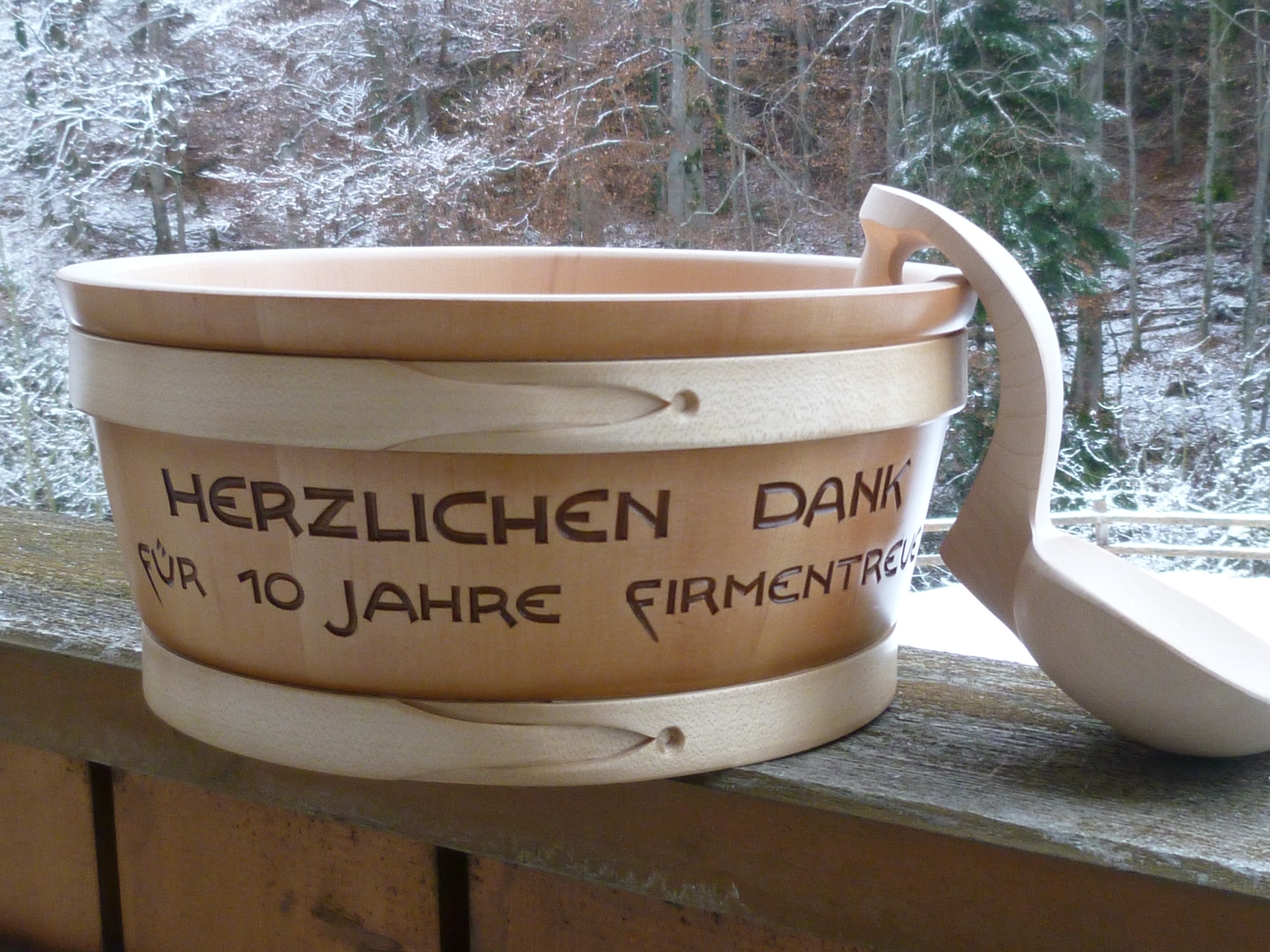 Muttli mit Holzlöffel