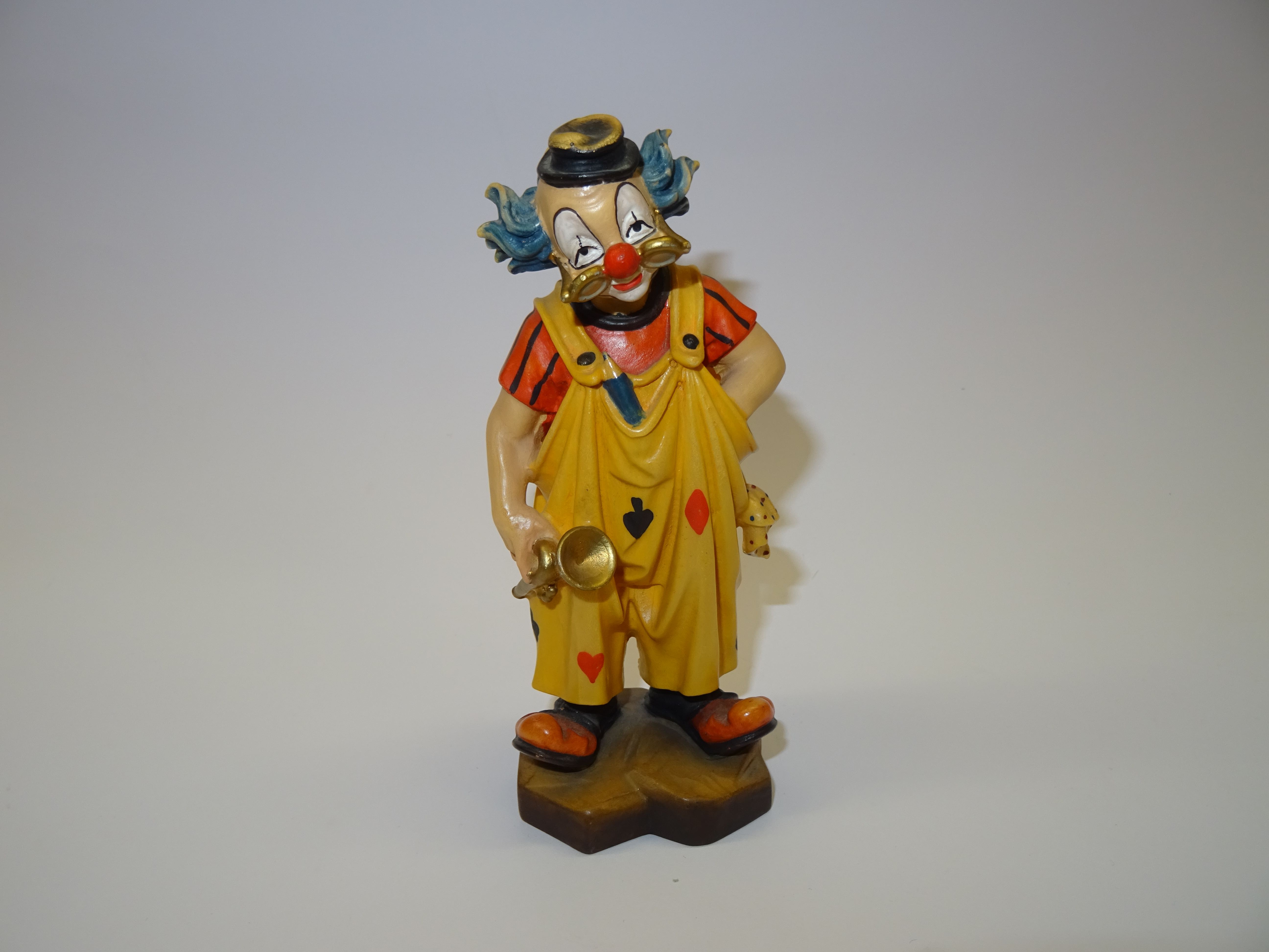 Clown mit Trompete aus Holz