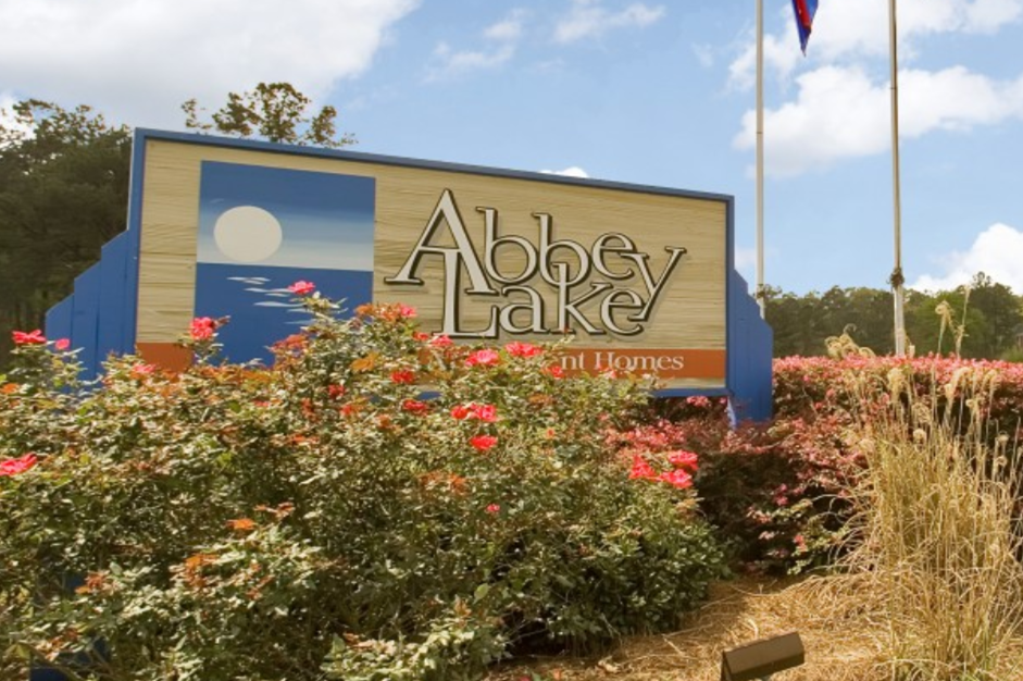 Abbey Lake Apartments