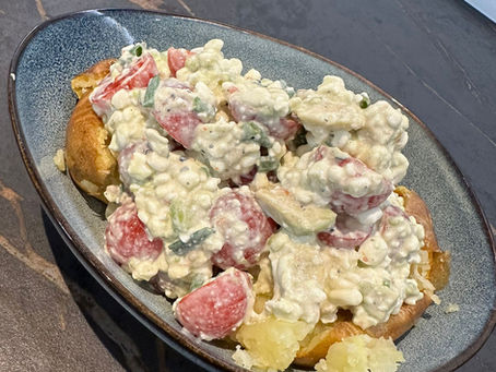 Ofenkartoffel mit Hüttenkäsesalat (4 Personen)