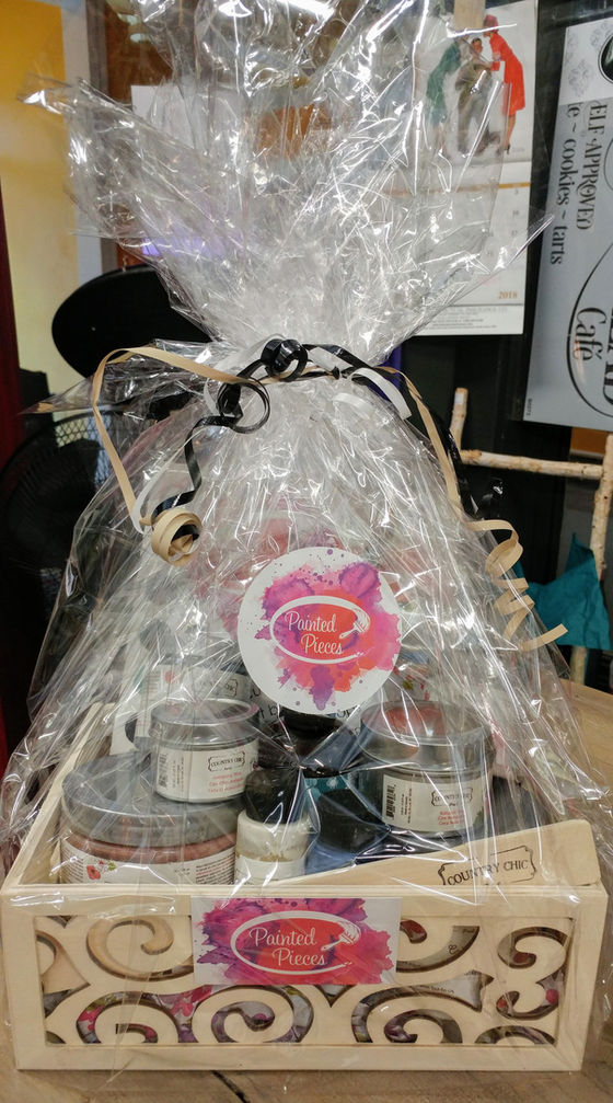 Enter to Win a Fantastic Country Chic Package!
