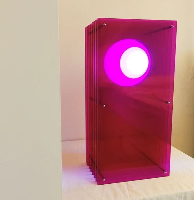 Miniatura: LAMPARA DE MESA MNERVA