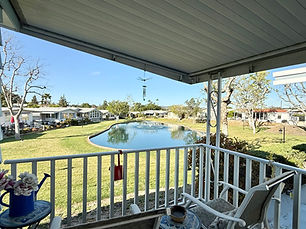 Beautiful 2 bedroom 2 bath mobile home with Lake Frontage