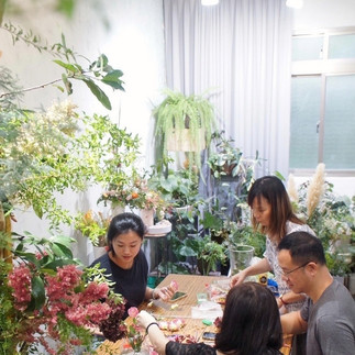 蘭花婚禮 婚禮花藝 婚禮設計推薦廠商 婚禮花藝佈置費用 婚禮花藝佈置ptt 婚禮佈置 婚禮花藝DCARD 台北婚禮佈置 婚禮活動佈置 戶外室內婚禮佈置 花藝教室 花藝空間佈置 花藝設計師 花藝作品 婚宴佈置 會場設計 活動佈置 捧花設計 胸花 拱門佈置 背板佈置 客製化婚禮佈置 網美拍照打卡區 花藝課程 商業佈置 訂製花藝作品擺飾 拍攝道具空間設計 廣告設計公司 櫥窗設計居家擺飾 公設佈置接待中心佈置樣品屋佈置 人造花 人造植物 仿真植物擬真植物假植物假花哪裡買訂做 謝垂展老師 傑群設計有限公司 台北廠商 傑群設計官網