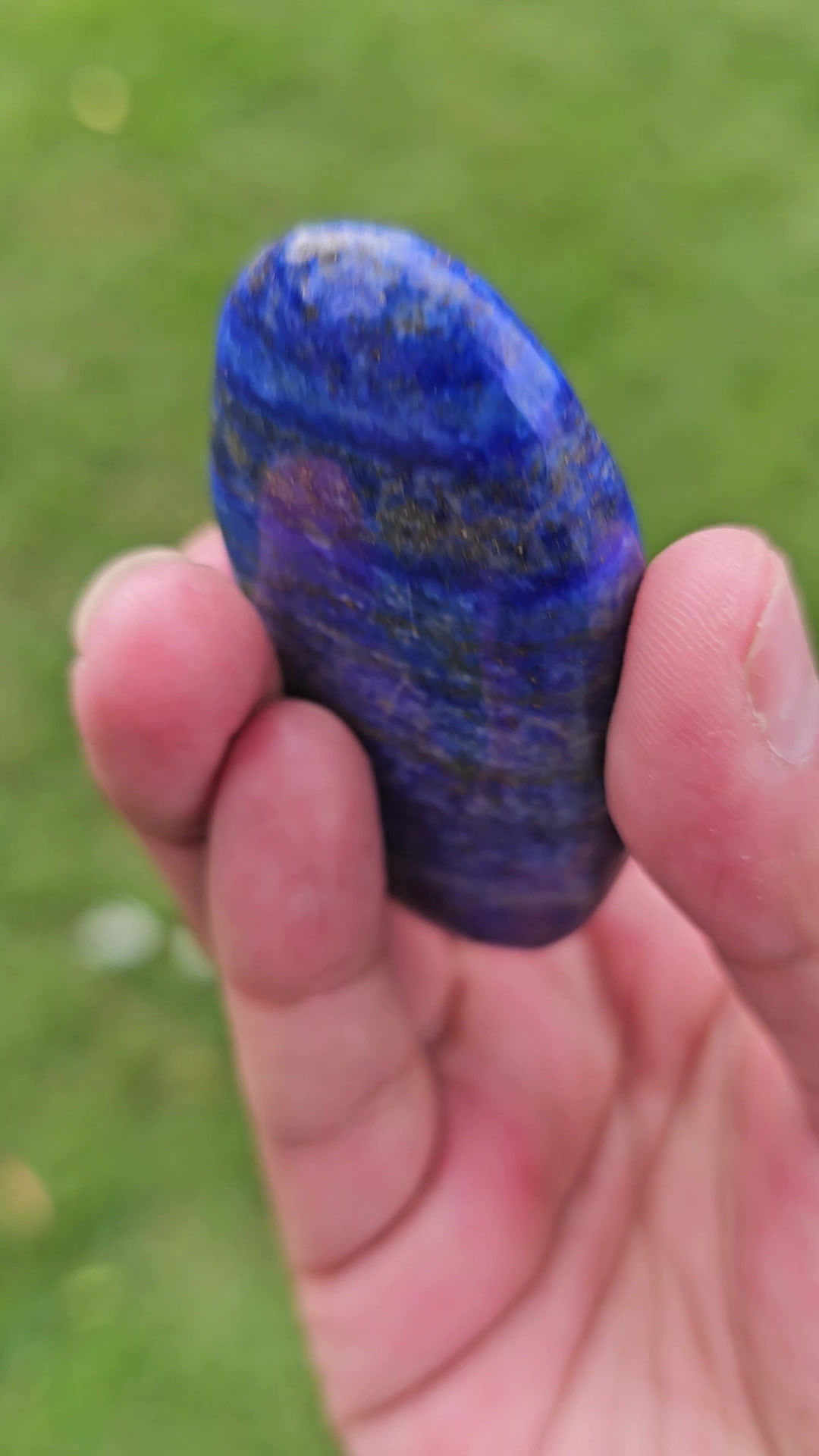 lapis lazuli palm stone