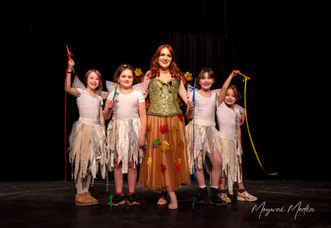 Autumn fairies and fairy queen on stage