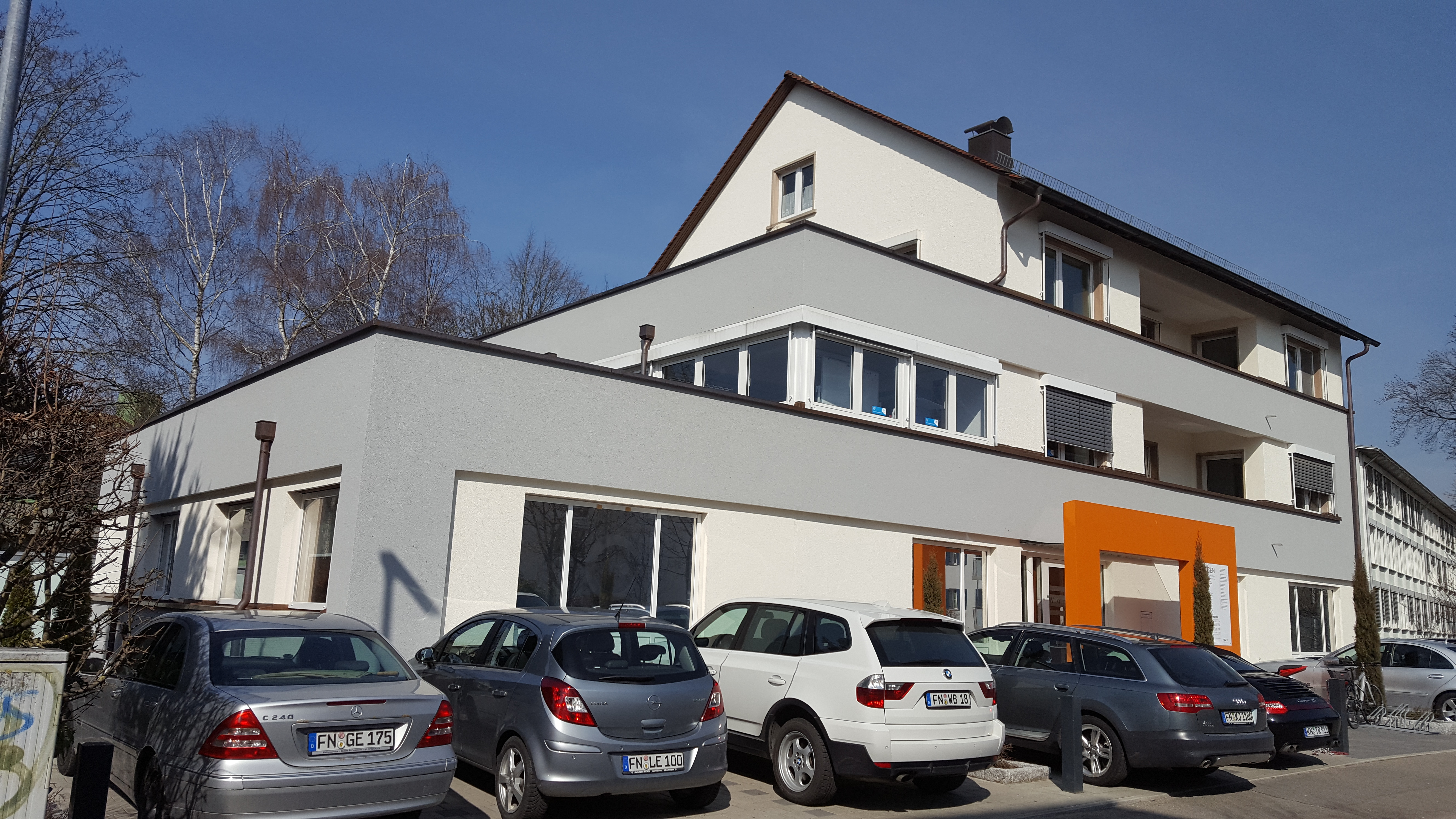 Um- mit Anbau Wohn- und Ärztehaus