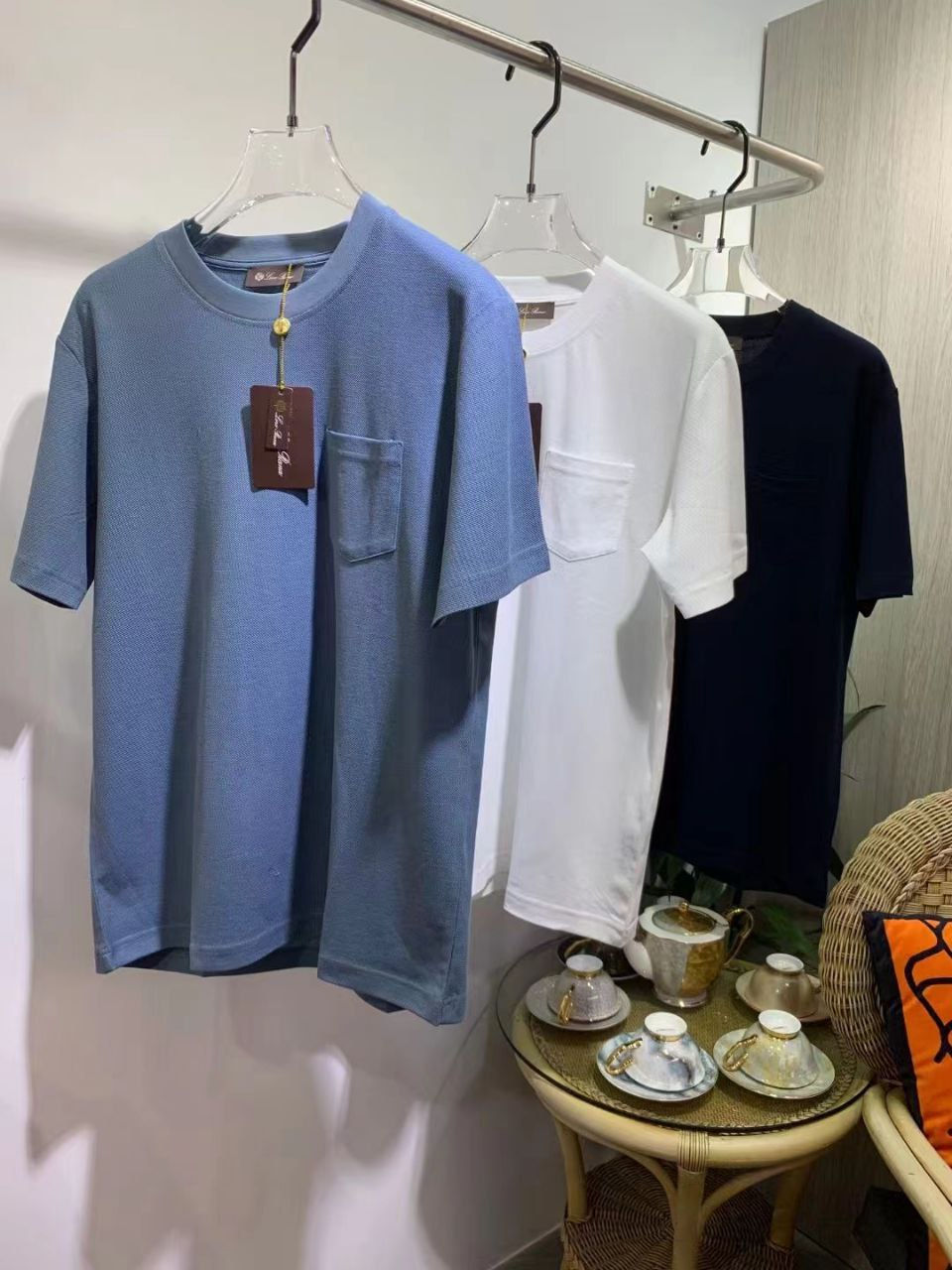 섬네일: 로로피아나 반팔티