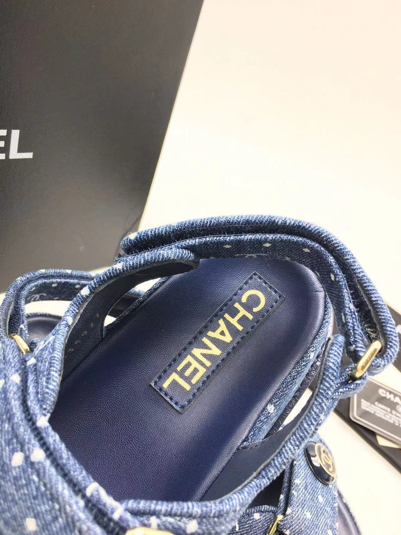 섬네일: sa 미러급 초고퀄  샤넬 신상 벨크로 샌들 (다른 명품 브랜드 슬리퍼 문의) 레플리카 레플리카사이트 순위 1등 핫플레이스