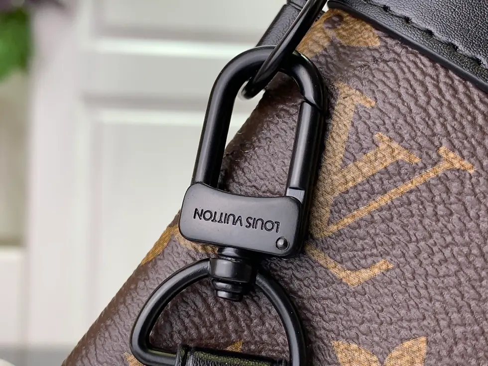 섬네일: 【 Louis Vuitton 】 루이비통 포쉐트 투고 클러치 (3Color)