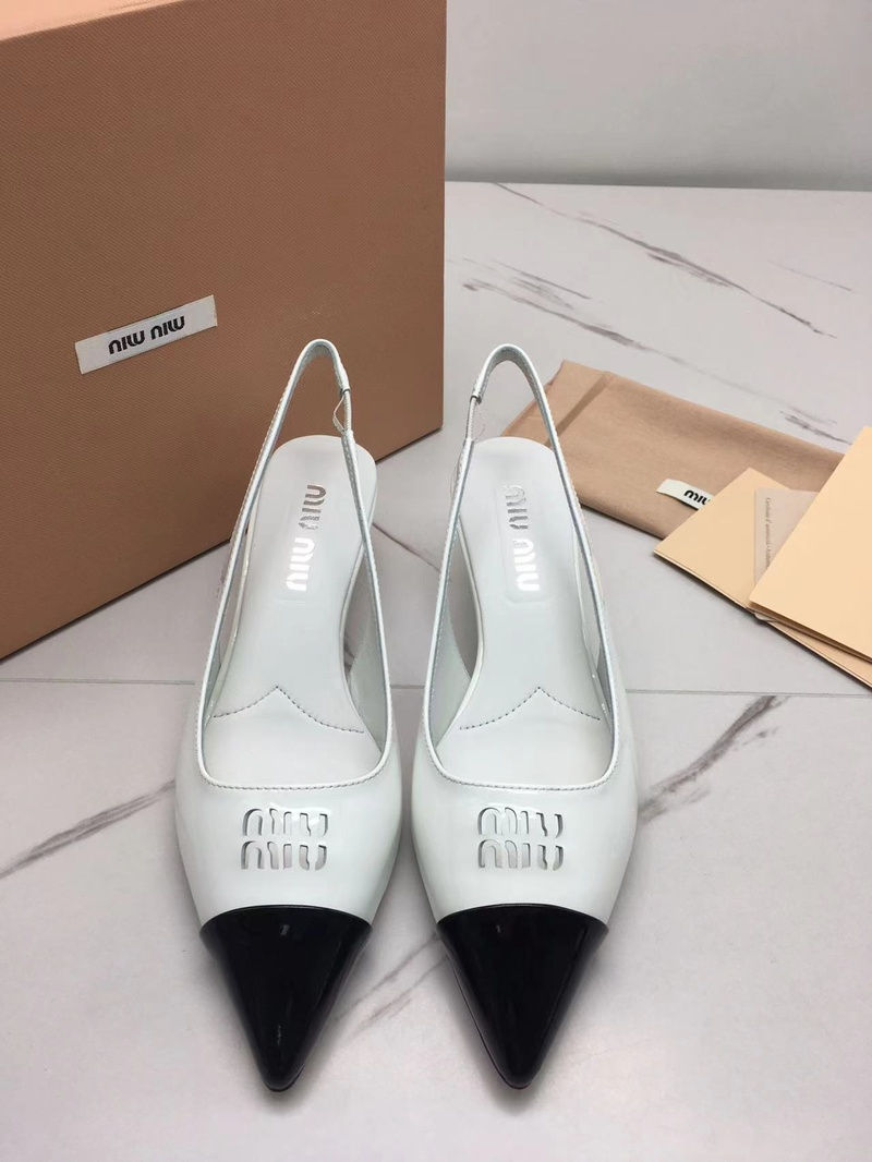 섬네일: 미우미우 슬링백    < 2가지 모델>