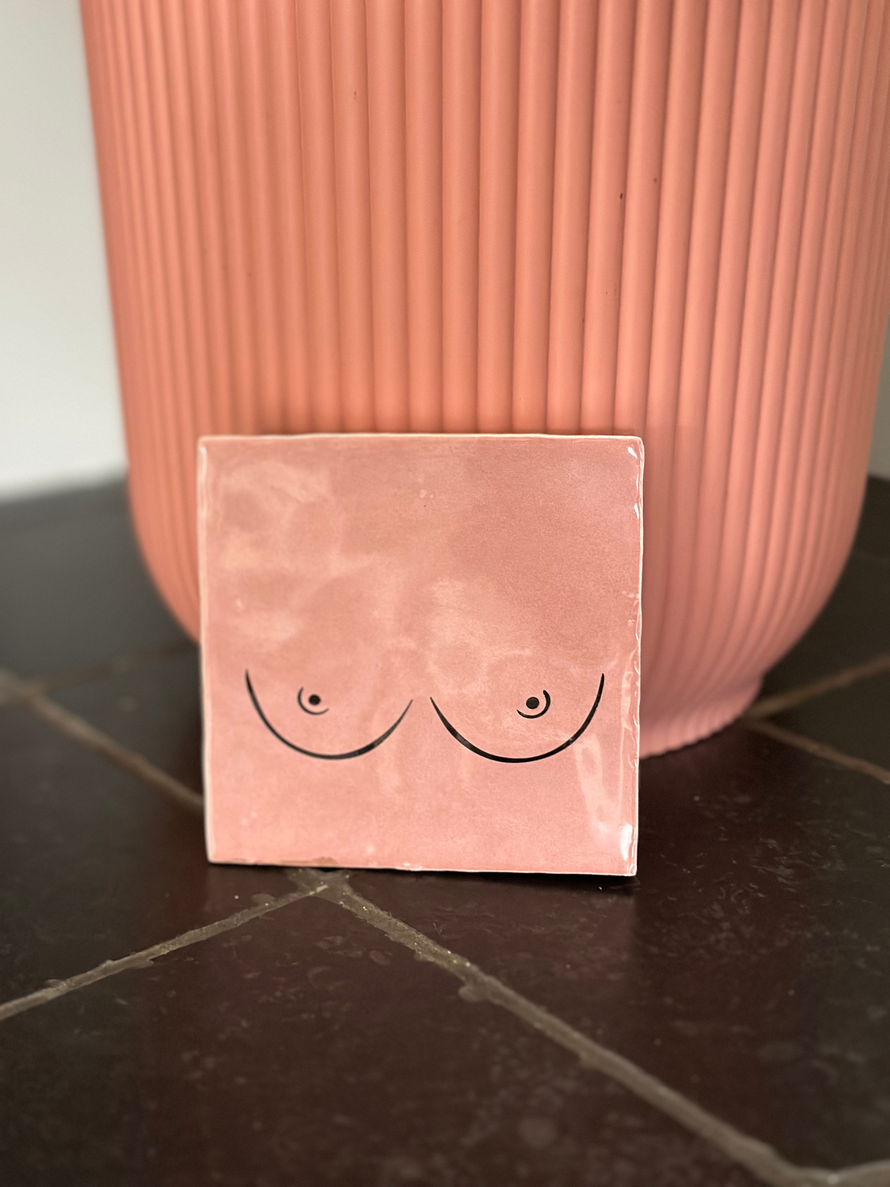 Tegeltje - Titties Perzik met zwart