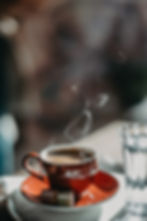 Een heerlijk warme dampende tas koffie