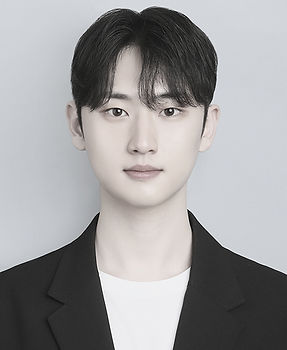 증명사진_edited.jpg