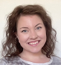 Leanndra Pack, therapist for women struggling with anxiety, people pleasing, and setting b