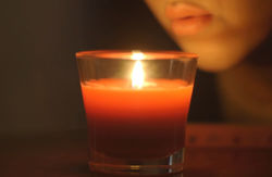 Glade アロマキャンドルCMより