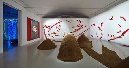 Veduta della mostra antologica di Marco Bagnoli, Galleria Christian Stein (Via Vincenzo Monti 46, Pero), 2017