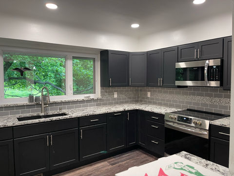 Full Kitchen Renovation with Black Features - Dilworth Project Management - Toledo Ohio