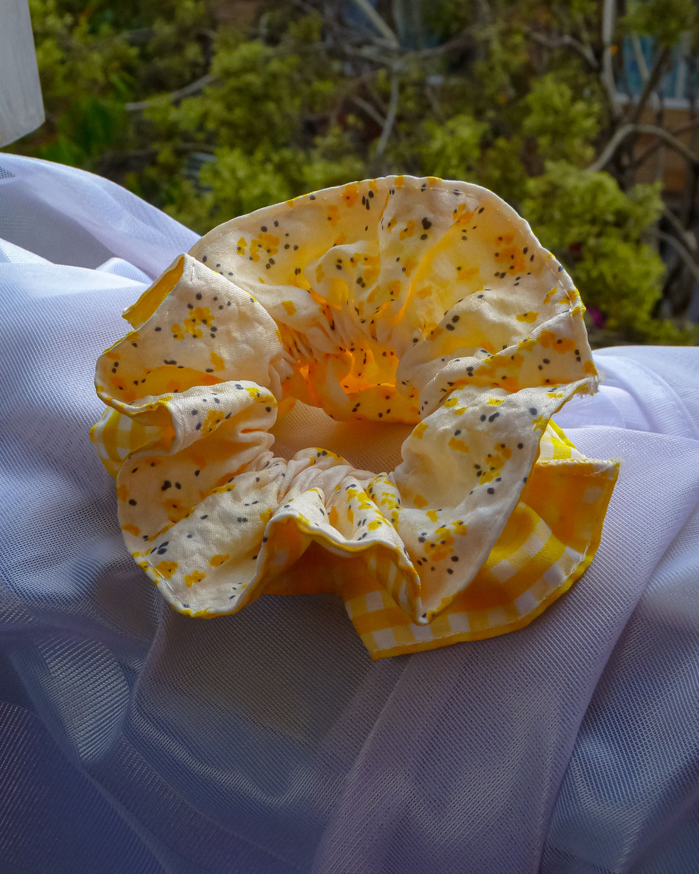 SCRUNCHIE PICNIC AMARILLO FLORAL
